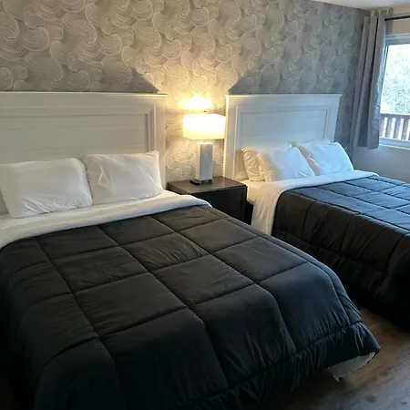 Green Harbor Hotel